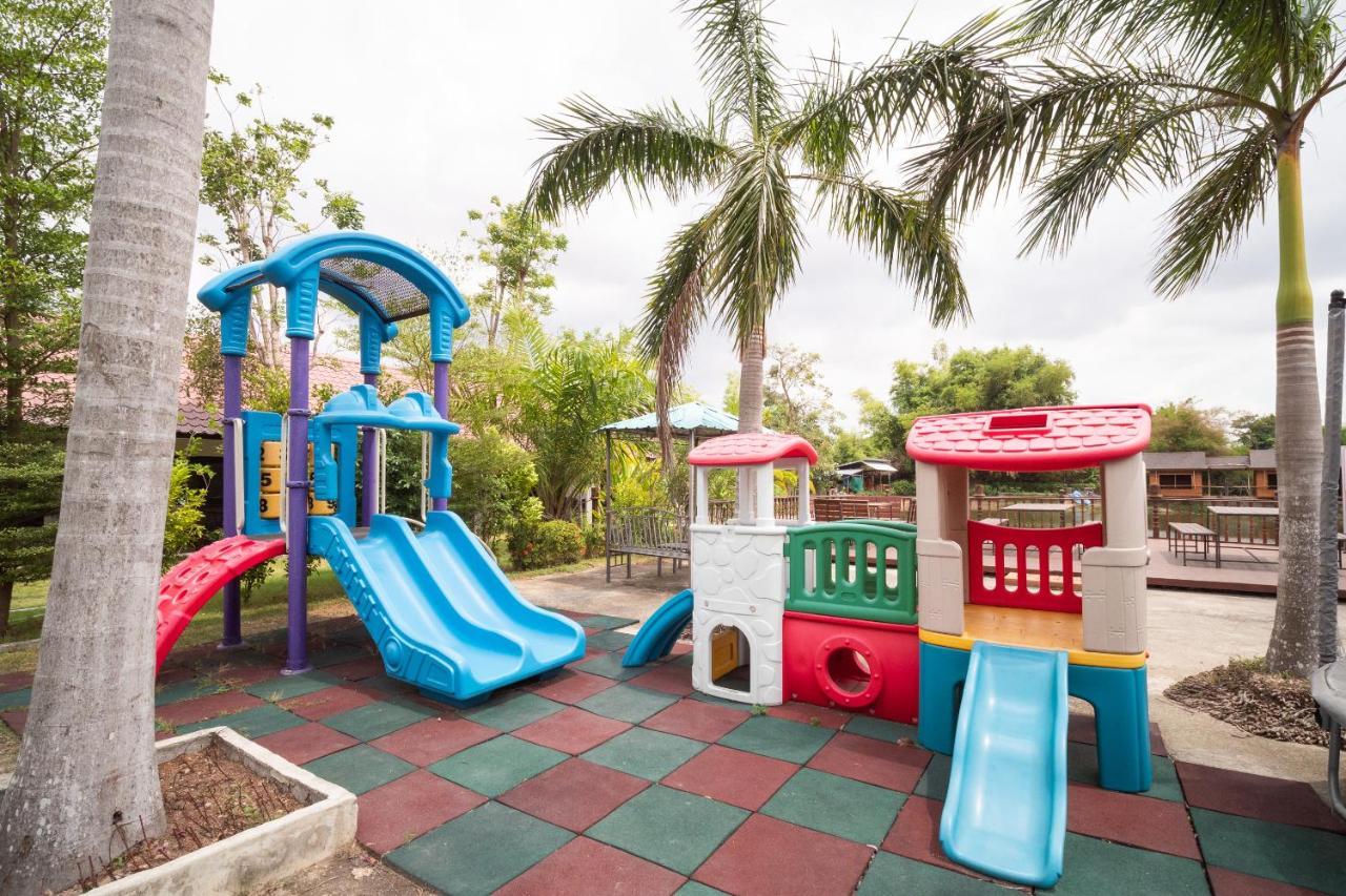 Oyo 837 Baan Kiang Nam Resort Банг-Ламунг Экстерьер фото