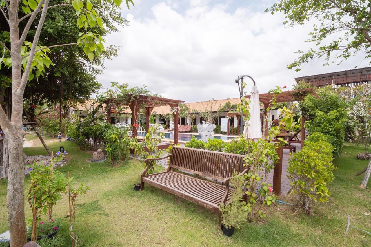 Oyo 837 Baan Kiang Nam Resort Банг-Ламунг Экстерьер фото